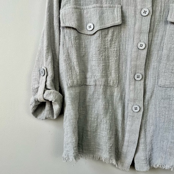 Molly Green Lightweight Button Down - Picture 3 of 10